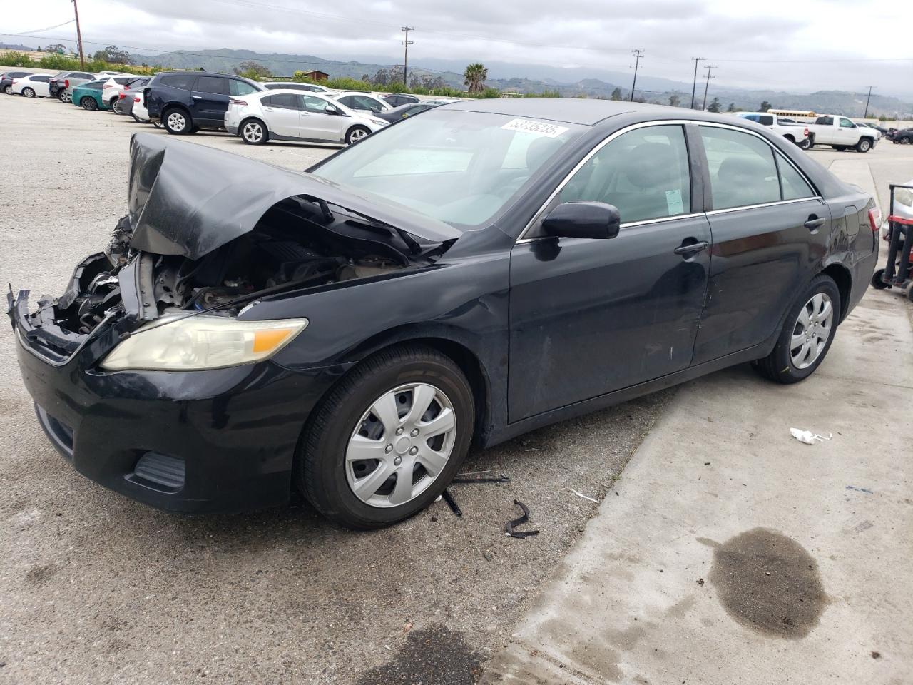 TOYOTA CAMRY BASE