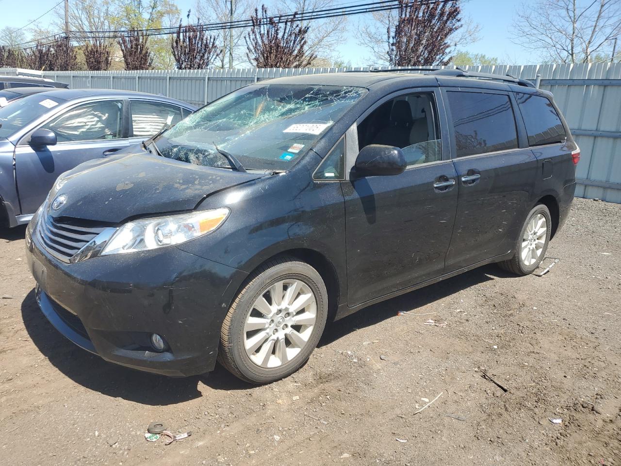 TOYOTA SIENNA XLE