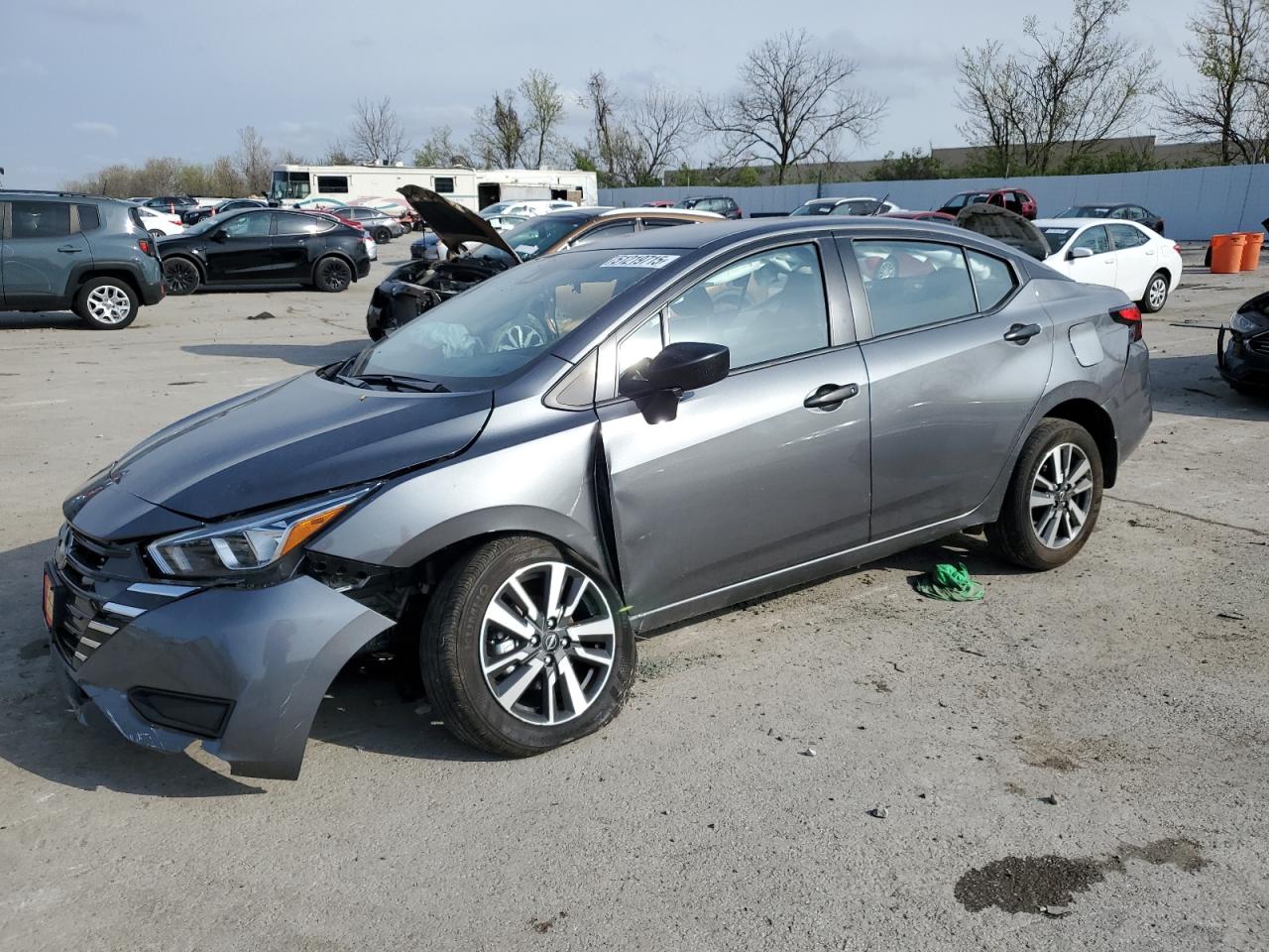 NISSAN VERSA S