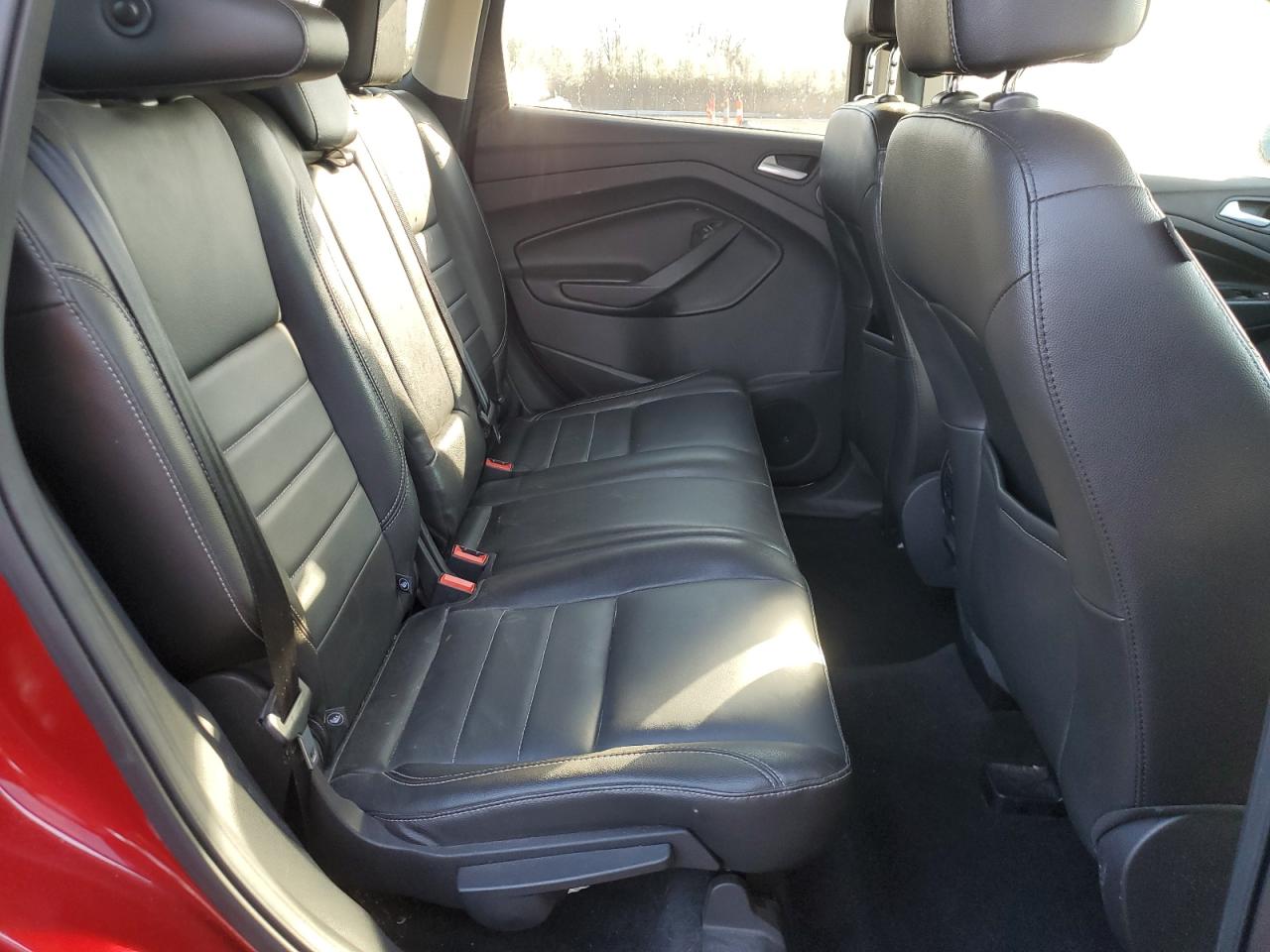 FORD ESCAPE TITANIUM