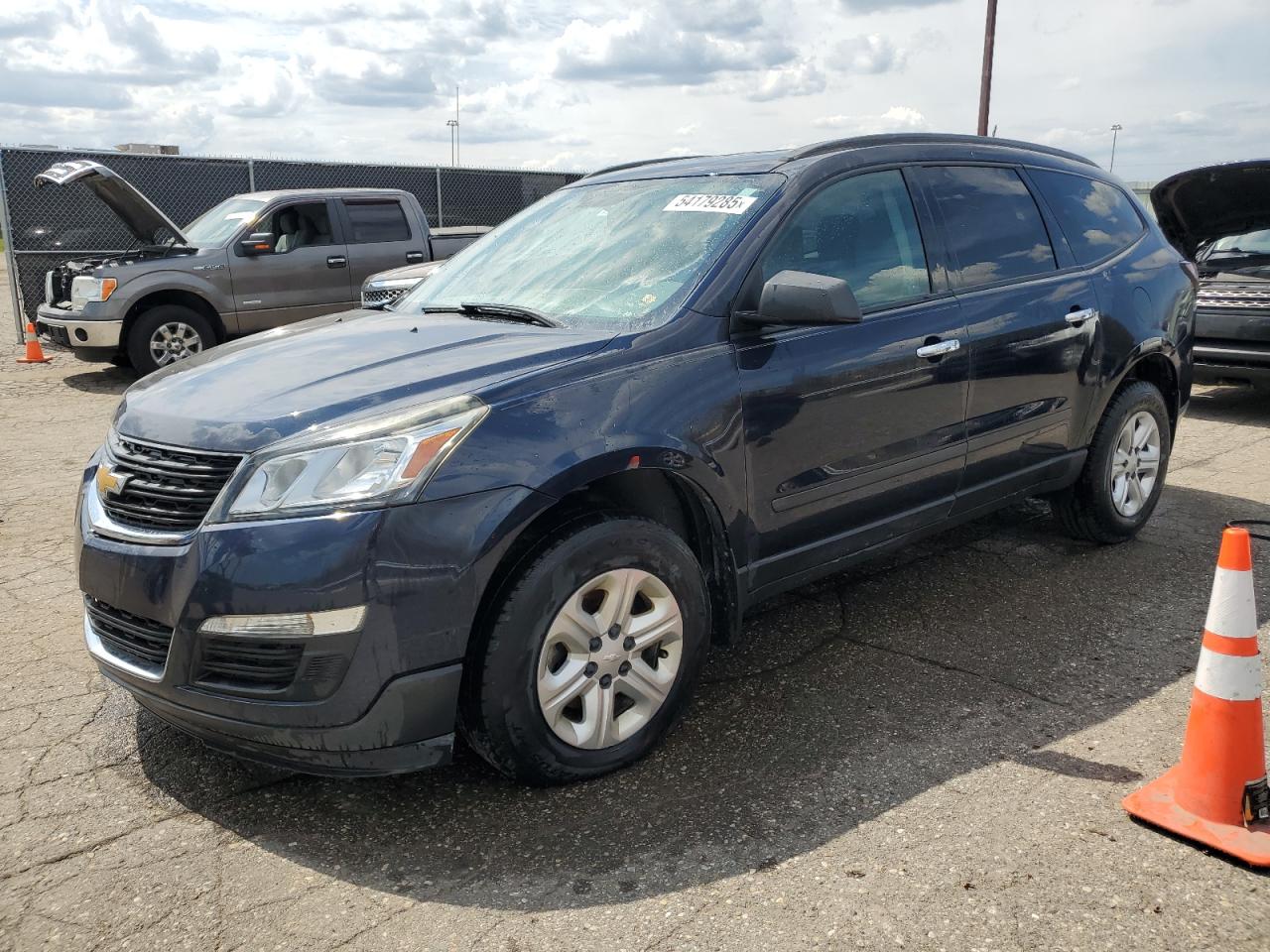 CHEVROLET TRAVERSE LS