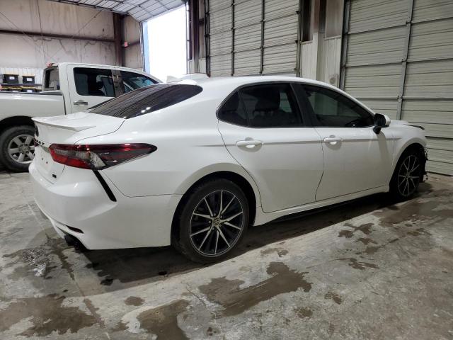 Vin: 4t1g11ak5ru855232, lot: 51746885, toyota camry se night shade 20243
