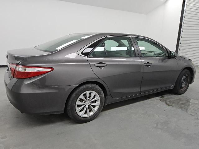 Vin: 4t1bf1fk7hu739288, lot: 49904155, toyota camry le 20173