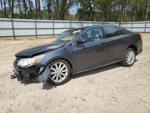 TOYOTA CAMRY BASE