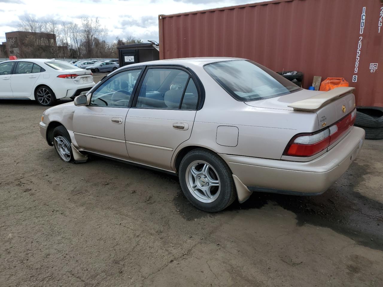 Lot #3312423626 1996 TOYOTA COROLLA DX