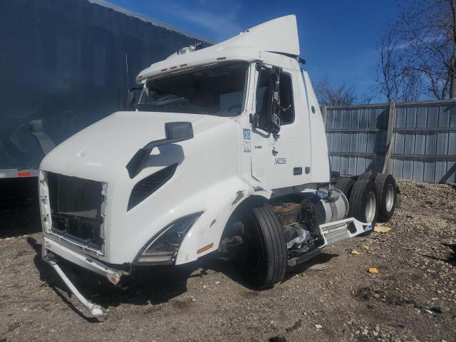 VOLVO VNR 2022 white  diesel 4V4WC9EH1NN316798 photo #3