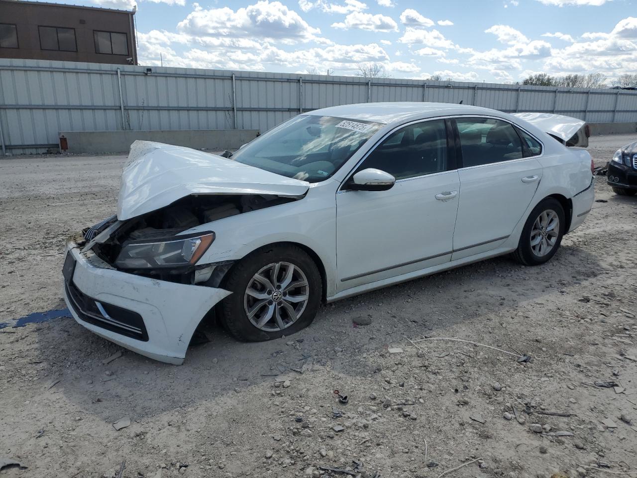 VOLKSWAGEN PASSAT S