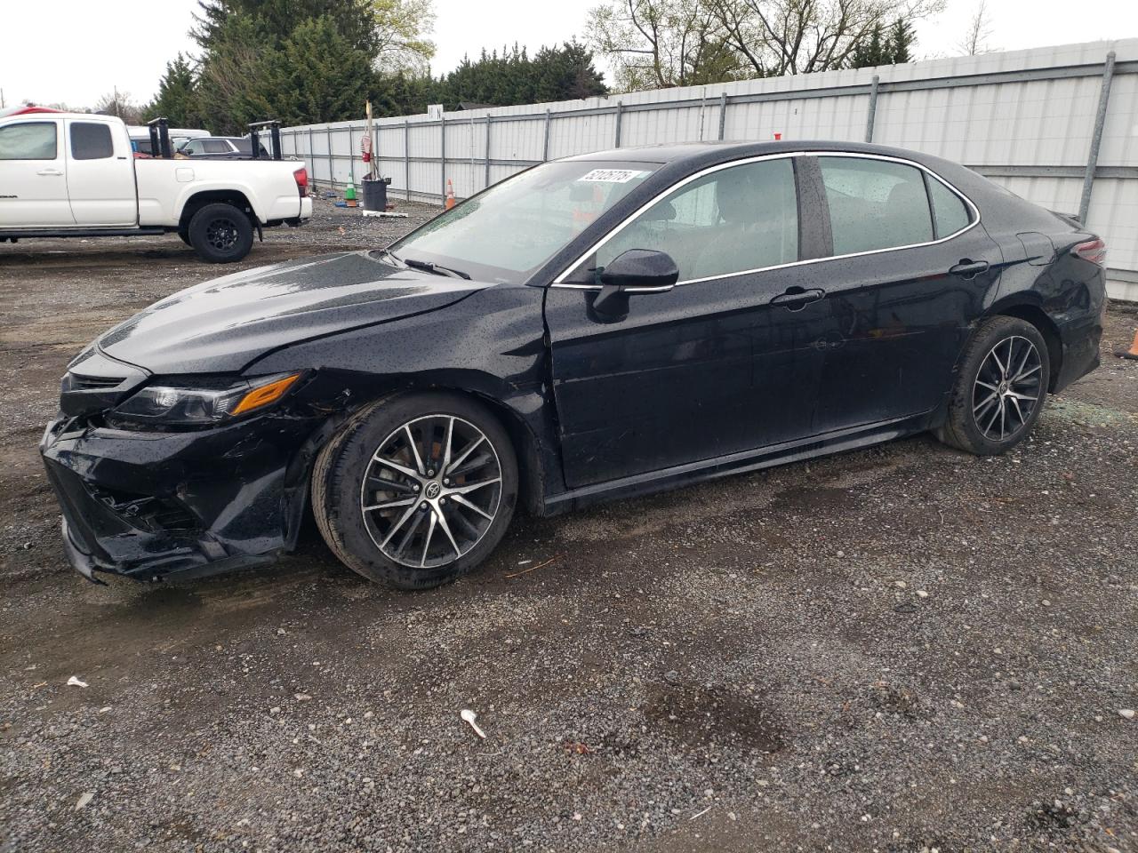 TOYOTA CAMRY SE NIGHT SHADE