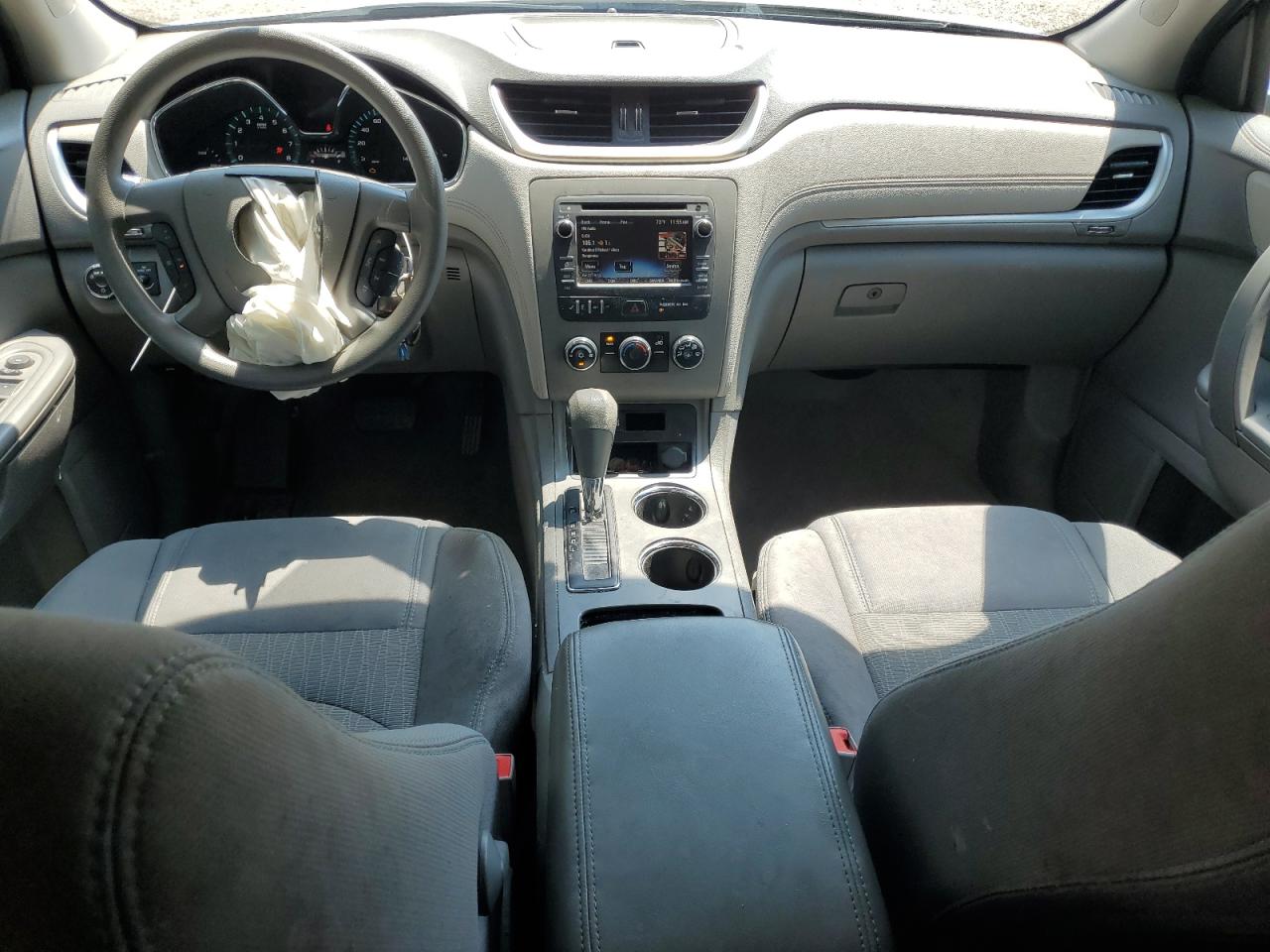 CHEVROLET TRAVERSE LS