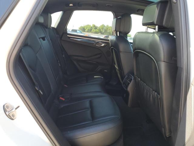 2018 PORSCHE MACAN WP1AA2A57JLB19833
