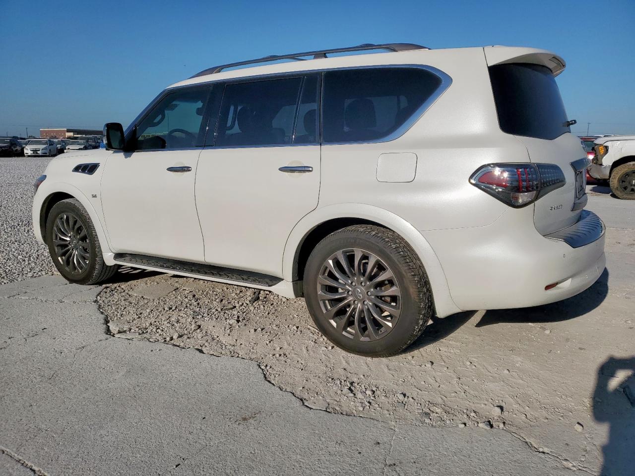 INFINITI QX80 2015
