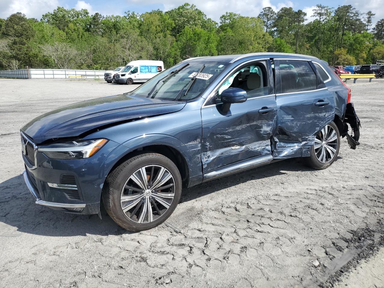 VOLVO XC60 PLUS