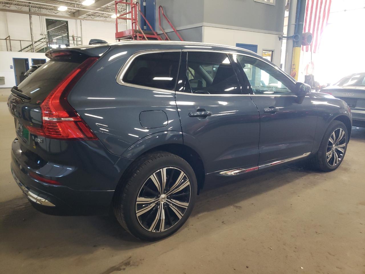 VOLVO XC60 PLUS