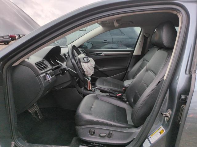 2017 VOLKSWAGEN PASSAT R-L 1VWDT7A3XHC030687
