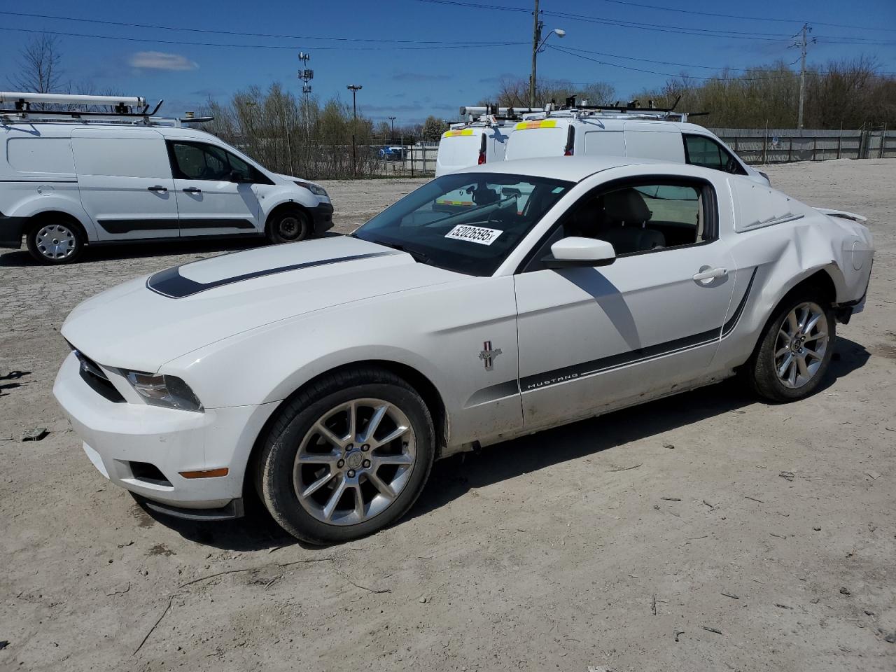 FORD MUSTANG