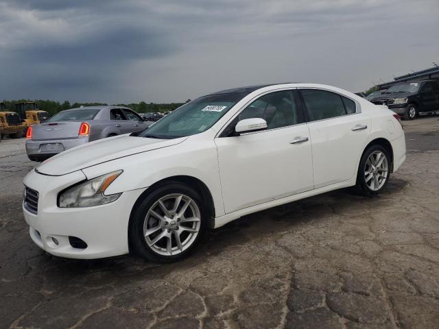 NISSAN MAXIMA S