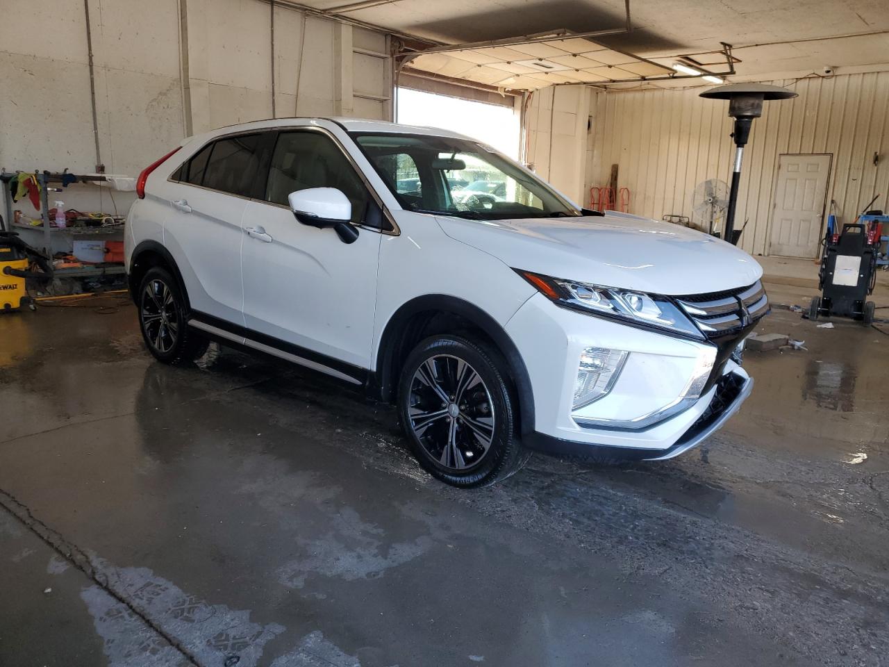 MITSUBISHI ECLIPSE SE