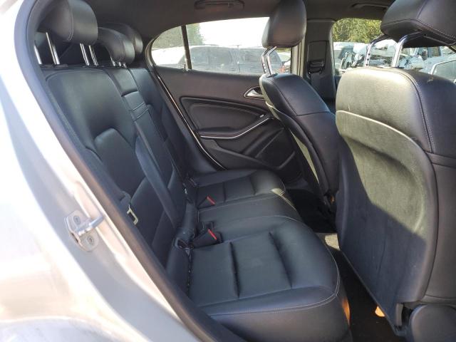2018 MERCEDES-BENZ GLA 250 4M - WDCTG4GB0JJ439275