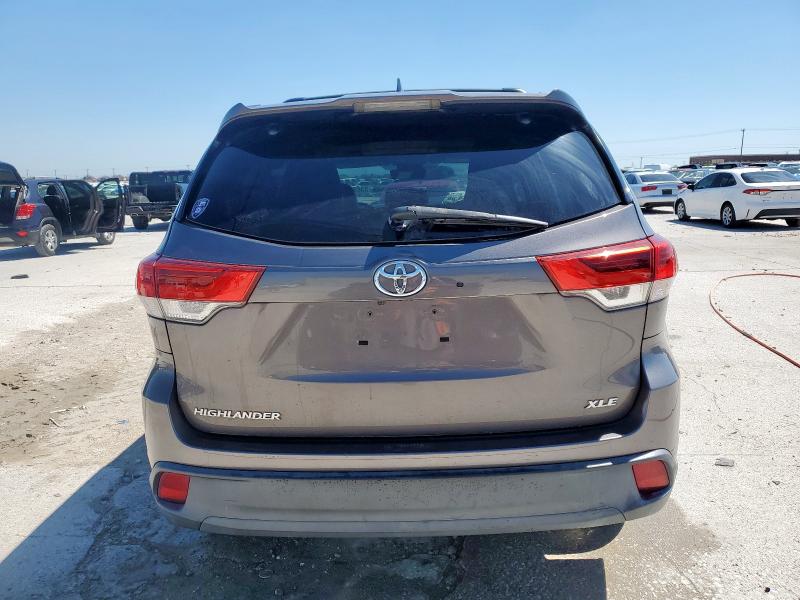 2019 TOYOTA HIGHLANDER - 5TDKZRFH1KS564580