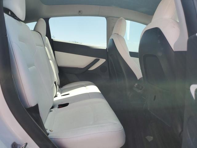 2021 TESLA MODEL Y 5YJYGDEE3MF197716