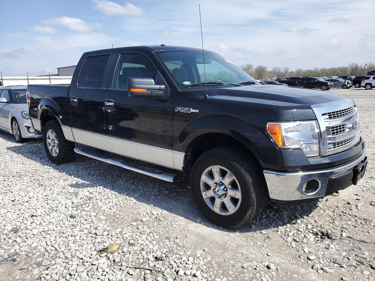 FORD F-150 SUPERCREW