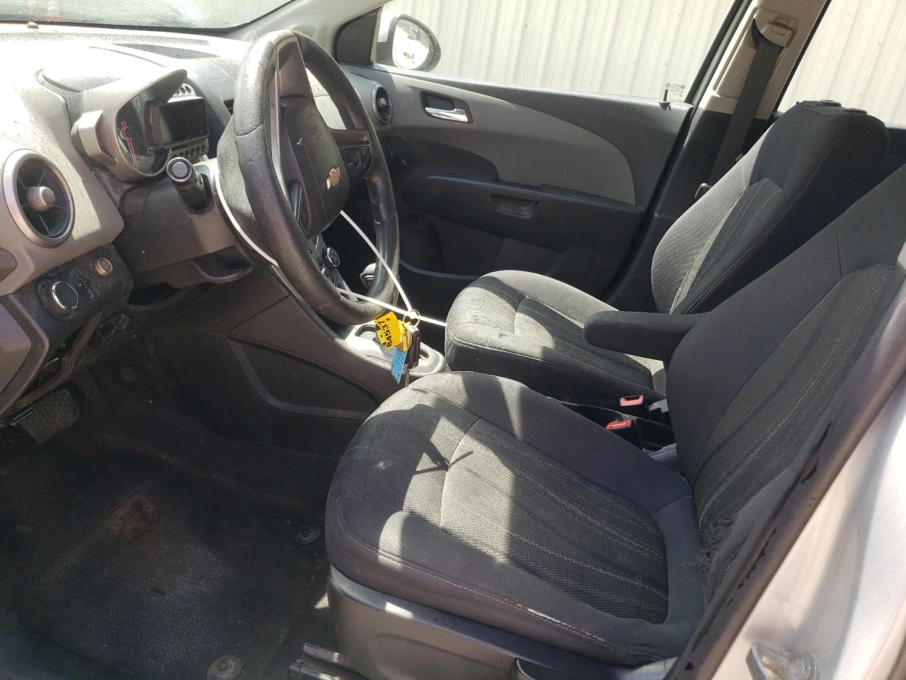 Chevrolet Sonic lt 2015