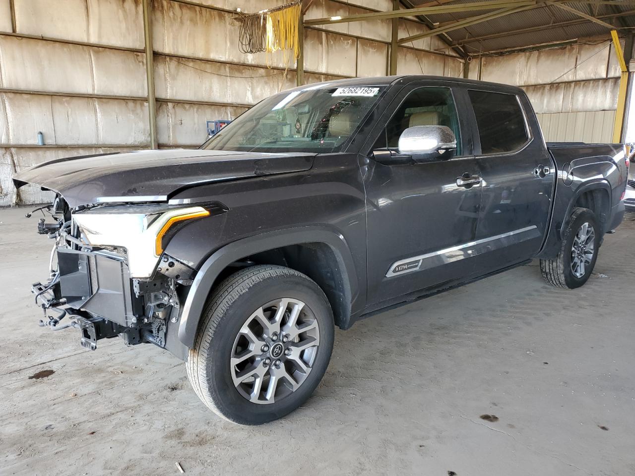 TOYOTA TUNDRA CREWMAX PLATINUM