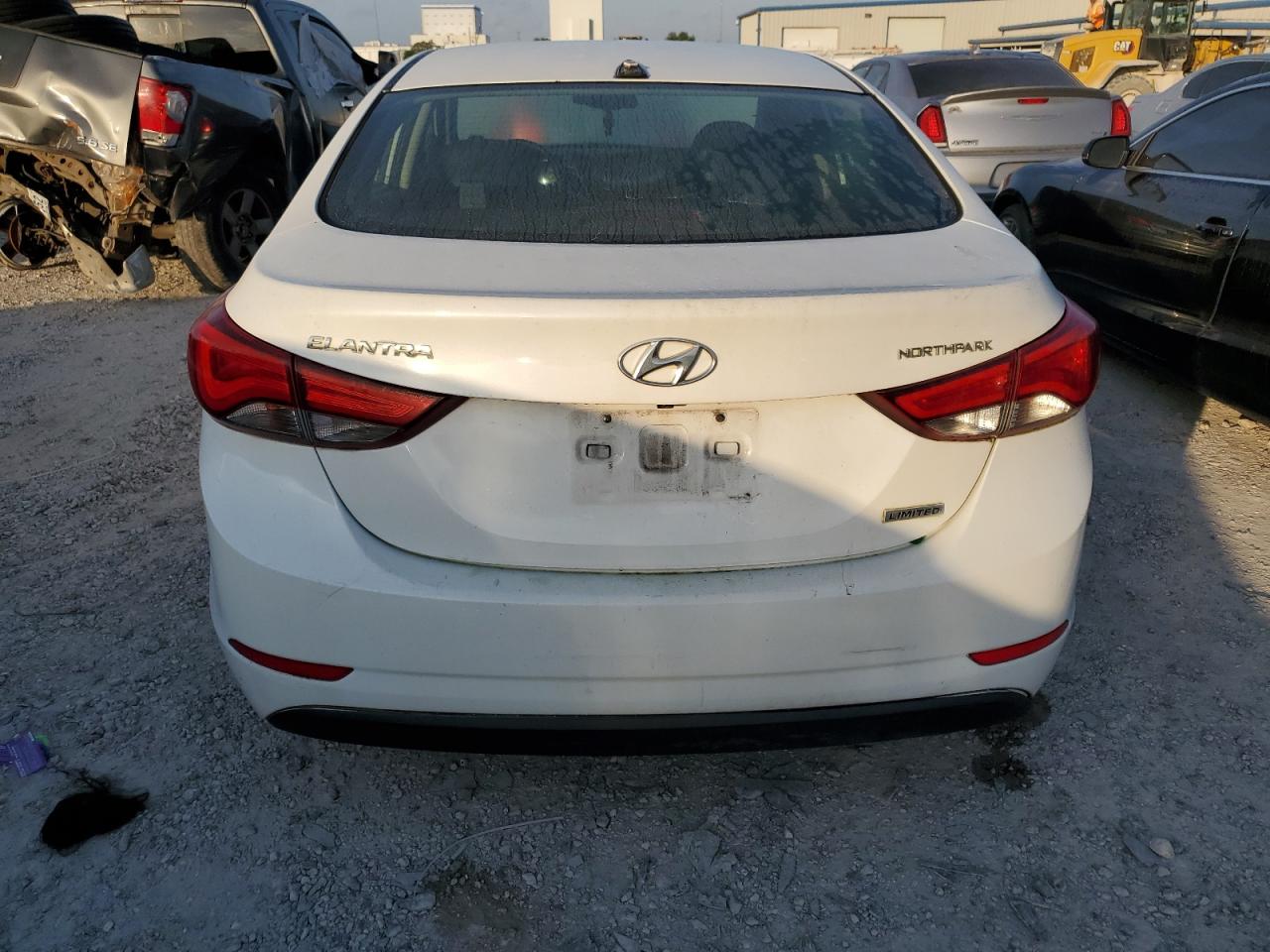 HYUNDAI ELANTRA SE