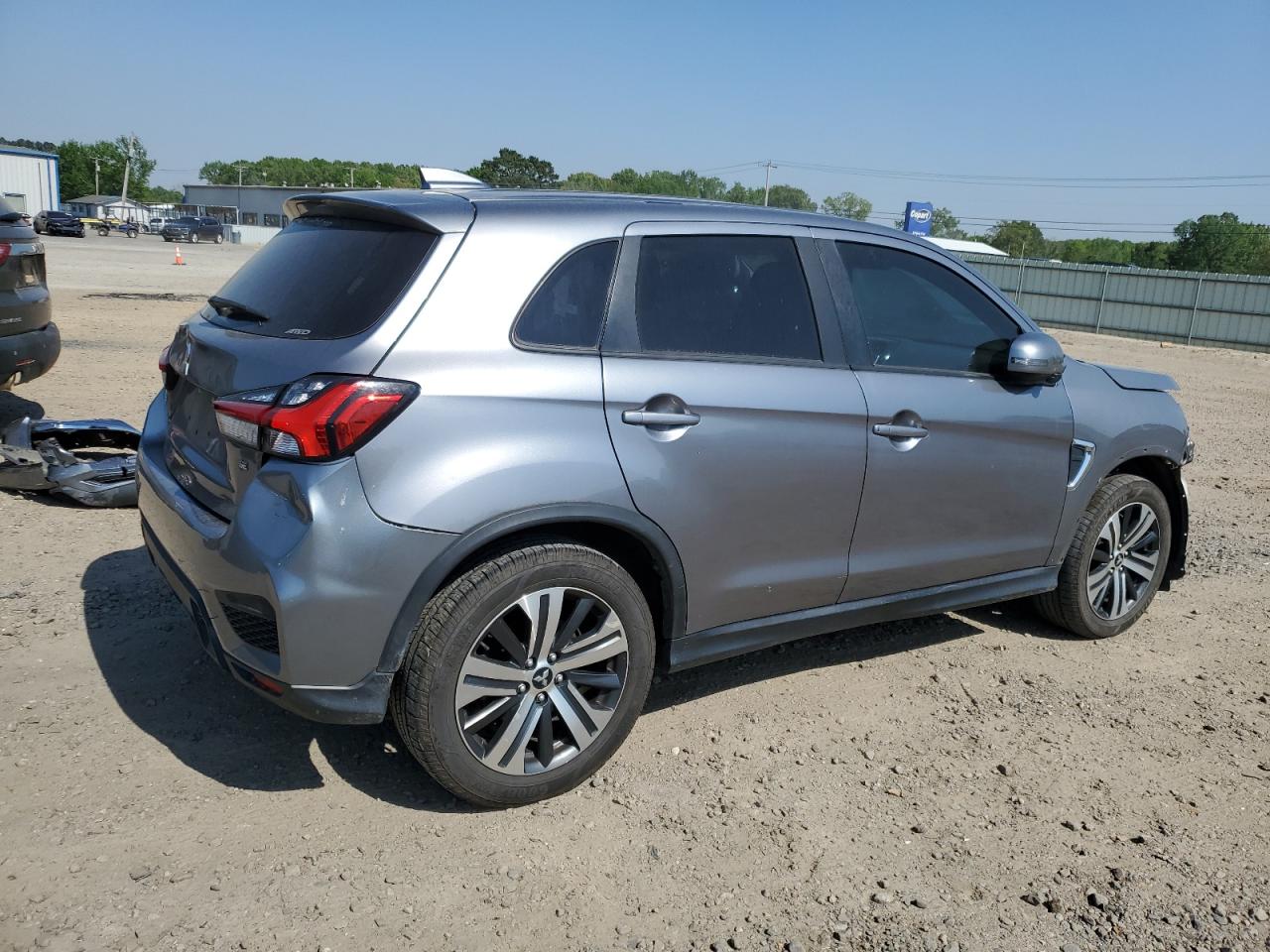 MITSUBISHI OUTLANDER ES