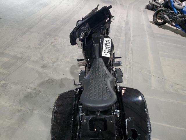 2024 HARLEY-DAVIDSON FLHX - 1HD1KB714RB620729