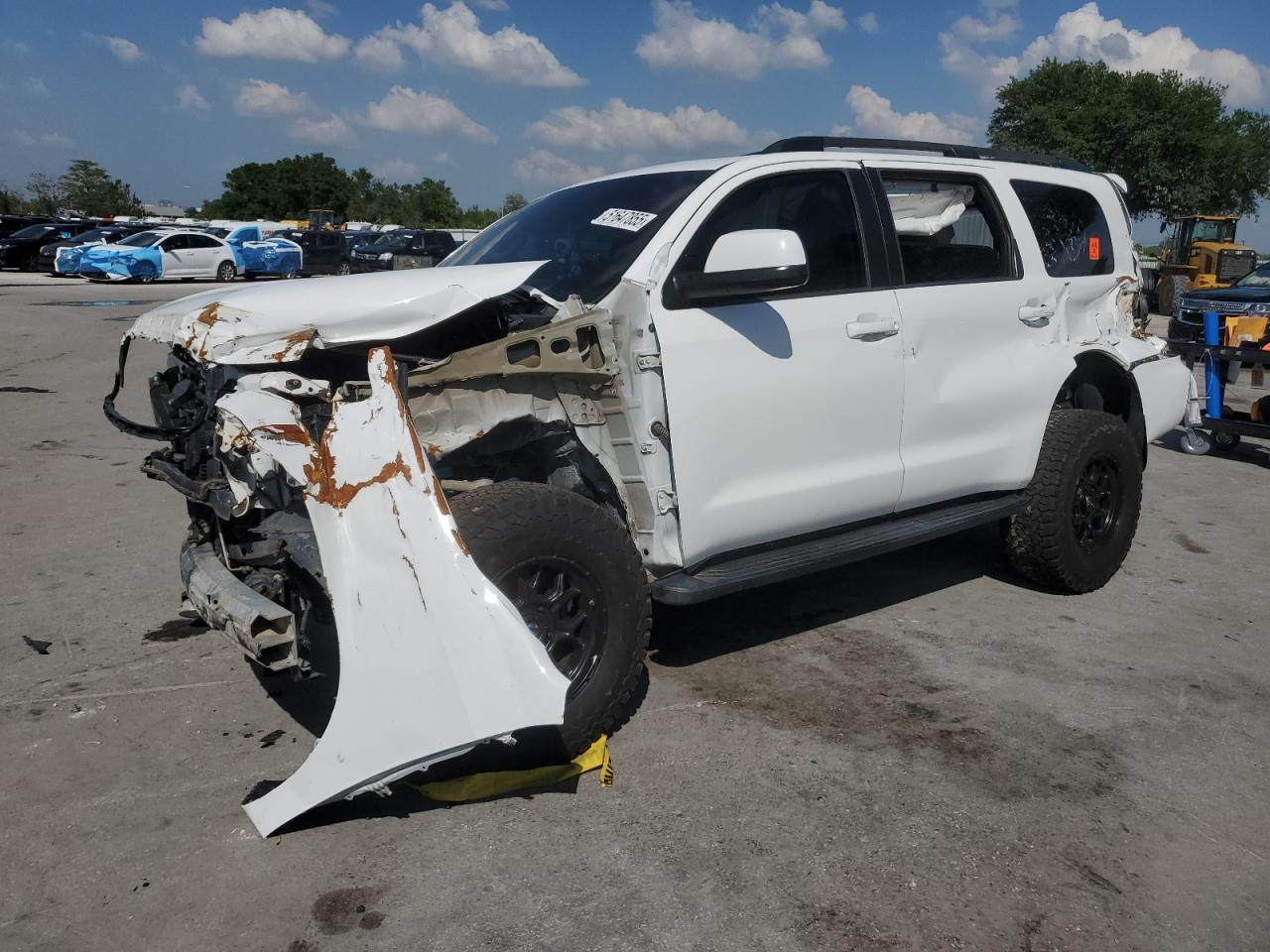 TOYOTA SEQUOIA SR5