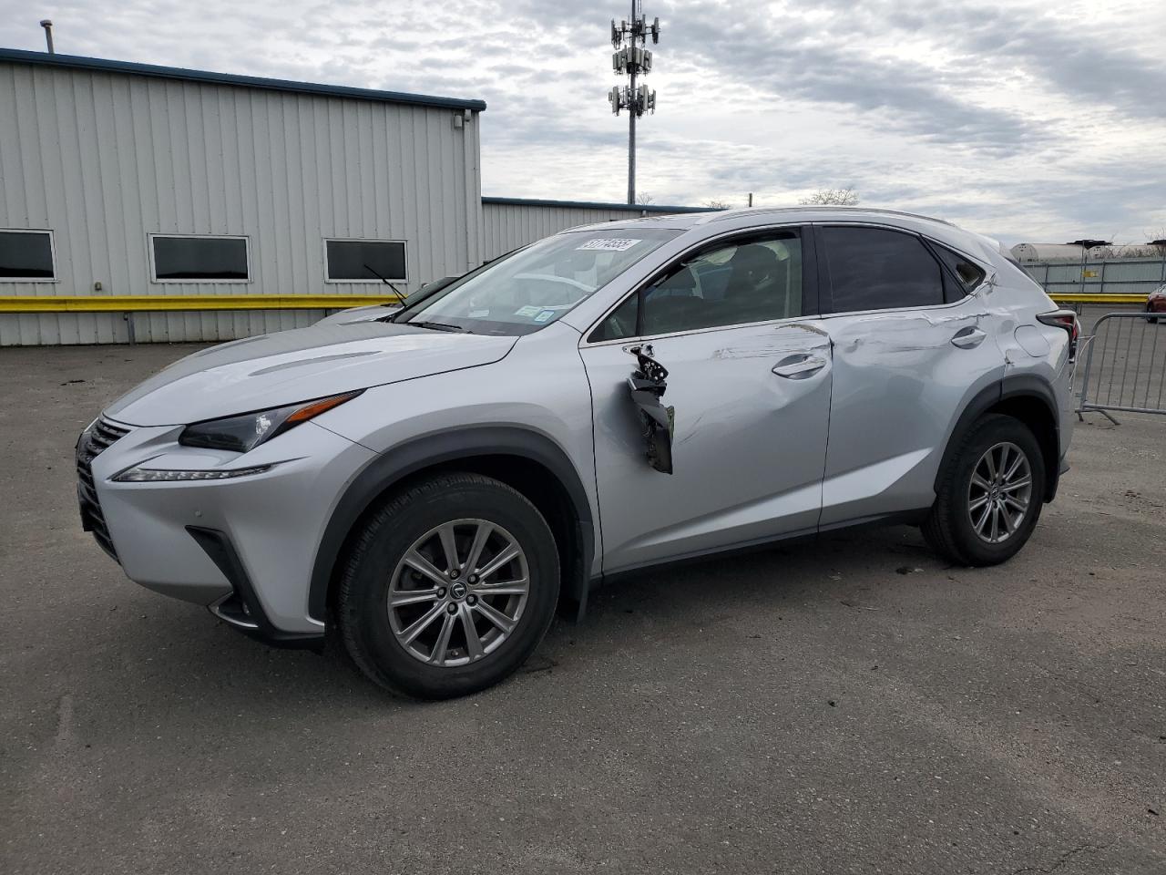 LEXUS NX 300 BASE