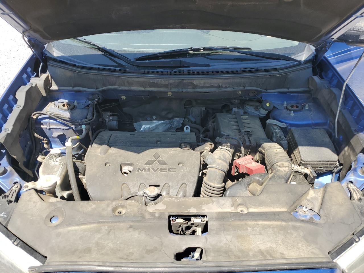 MITSUBISHI OUTLANDER ES