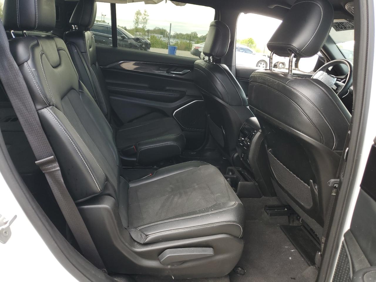 JEEP GRAND CHEROKEE L LAREDO