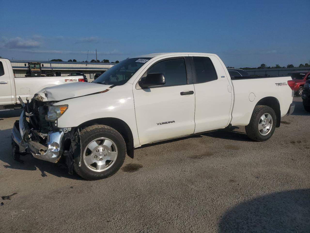 TOYOTA TUNDRA DOUBLE CAB SR5