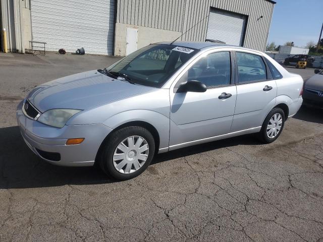 FORD FOCUS ZX4 2005 silver  gas 1FAFP34NX5W284468 photo #1