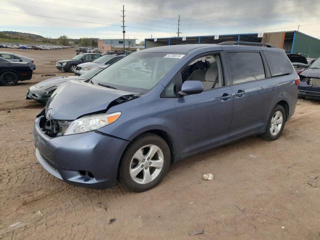 TOYOTA SIENNA LE 2017 blue  gas 5TDKZ3DC3HS864375 photo #1