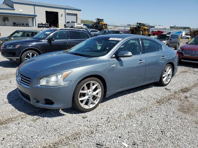 NISSAN MAXIMA S