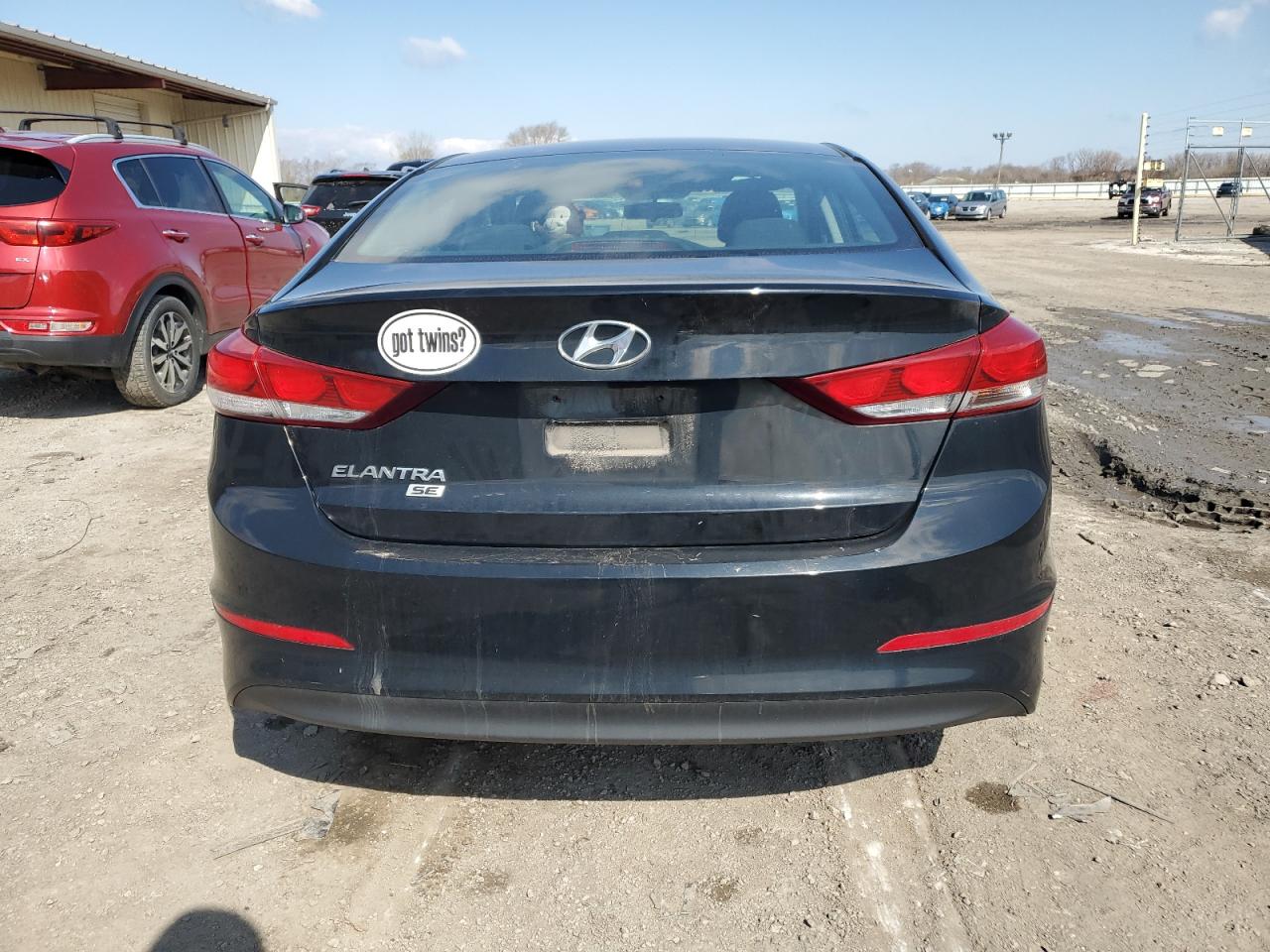 HYUNDAI ELANTRA SE