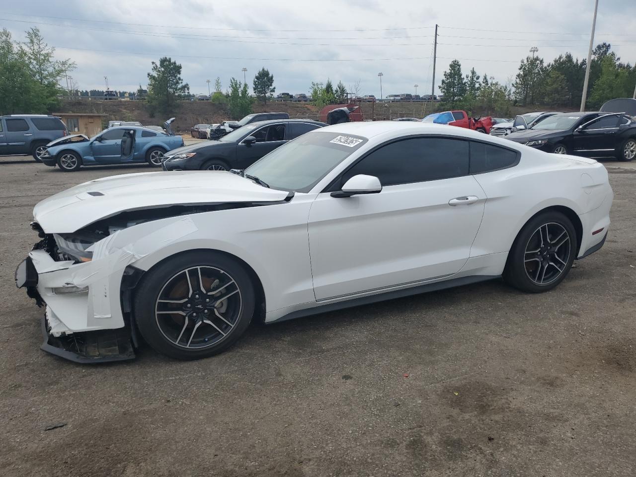 FORD MUSTANG