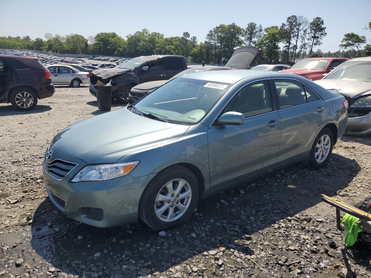 TOYOTA CAMRY BASE