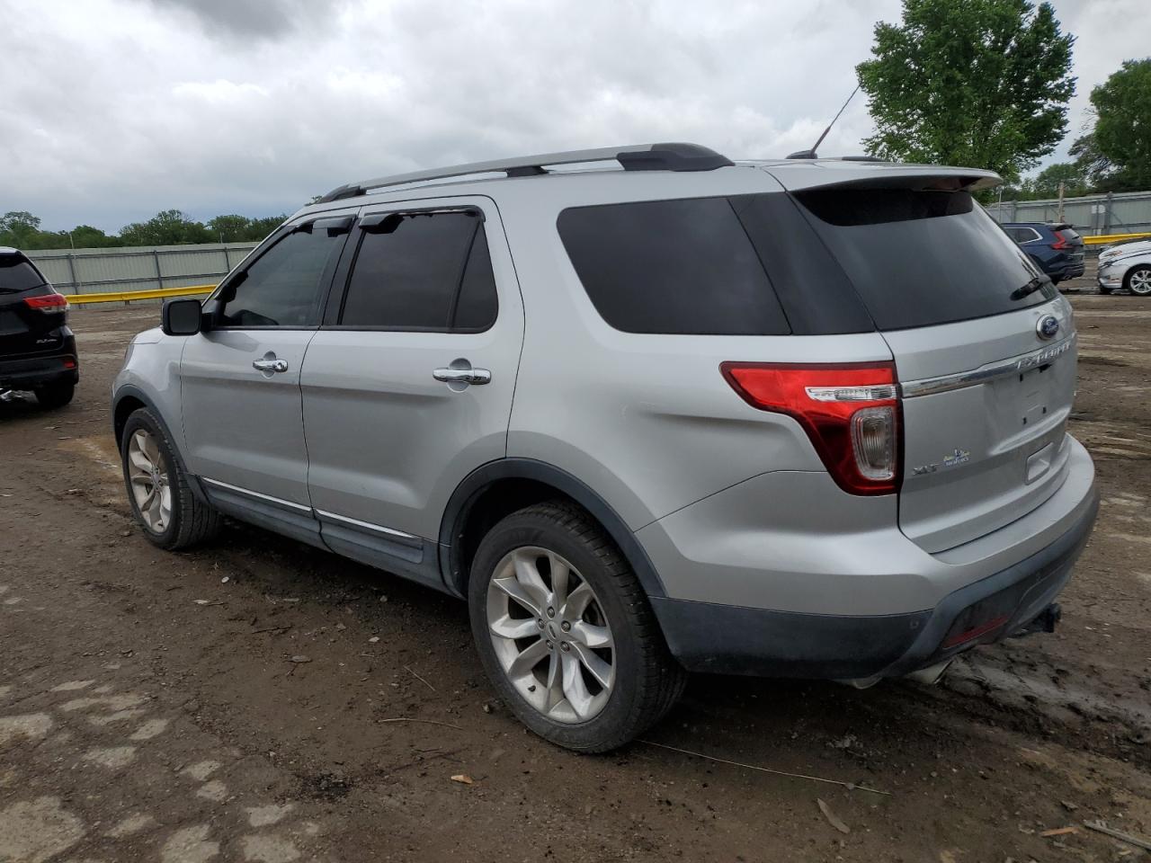 FORD EXPLORER XLT