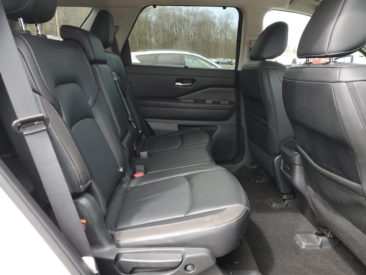 NISSAN PATHFINDER SL