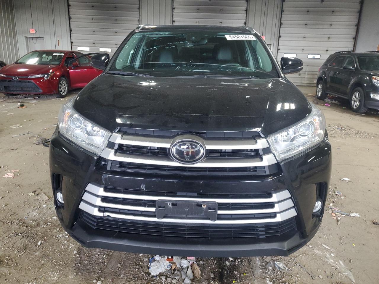 TOYOTA HIGHLANDER SE