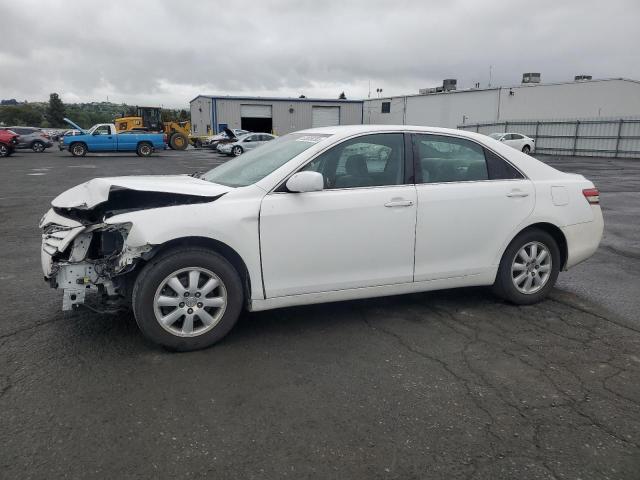 TOYOTA CAMRY BASE