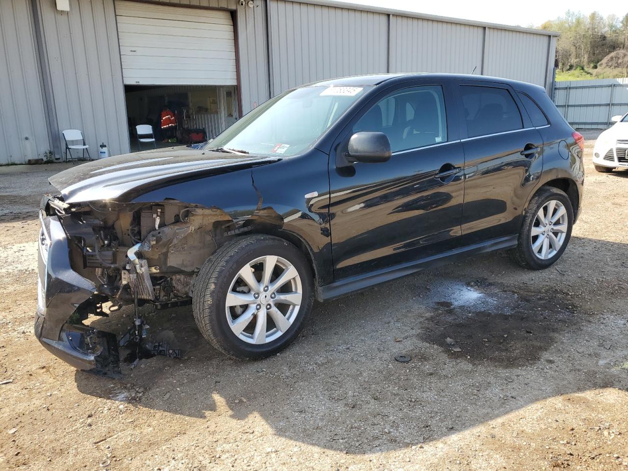 MITSUBISHI OUTLANDER SE