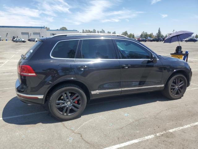 VOLKSWAGEN TOUAREG SP 2016 black  gas WVGEF9BP0GD007399 photo #4