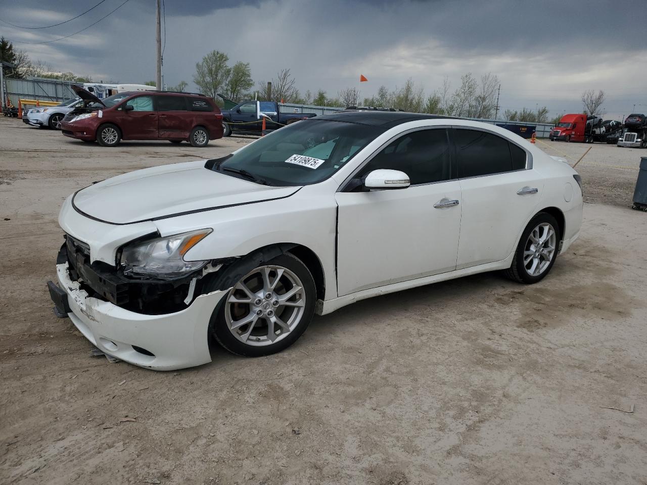 NISSAN MAXIMA S