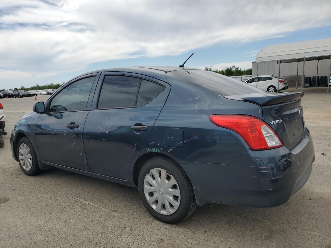 NISSAN VERSA S