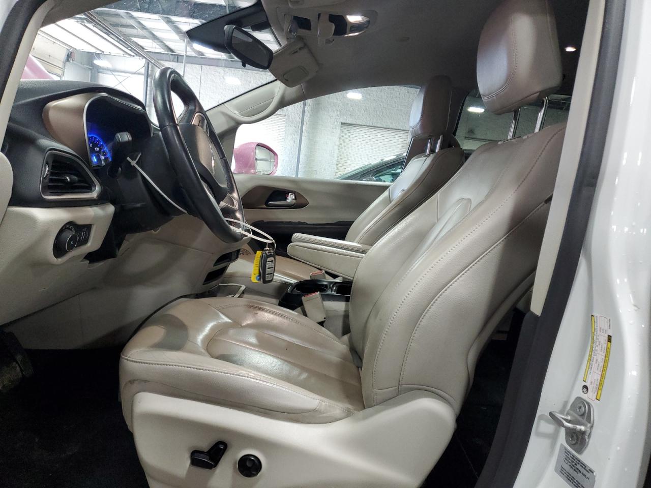 CHRYSLER PACIFICA TOURING L